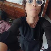 Profesora de dibujo, pintura y historia del arte con larga experiencia, apta para todas las edades